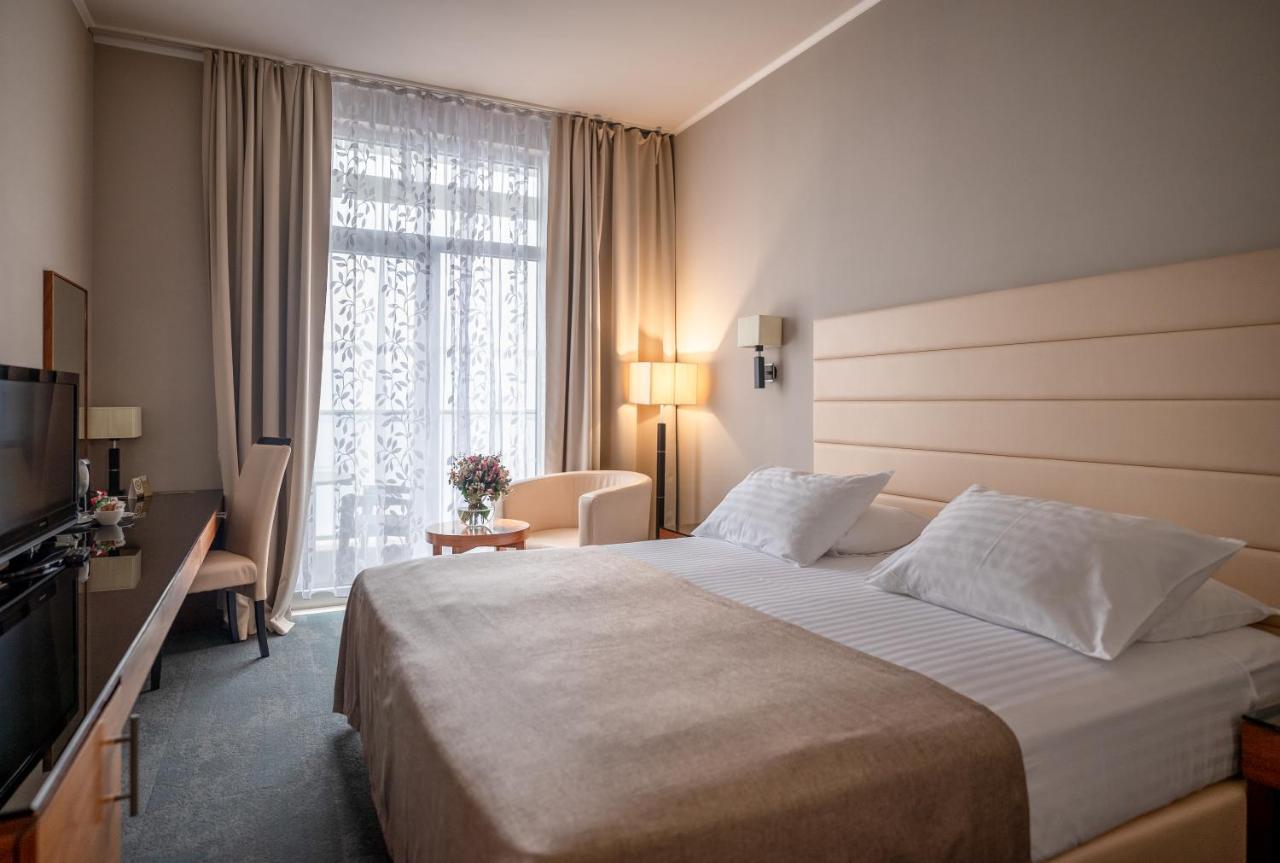 Lero Hotel 4*