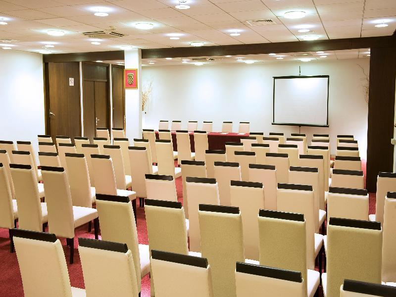 Lero Hotel 4*